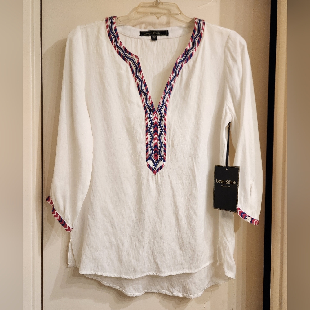Love Stitch White Embroidered Tunic Top Blouse Size S small NWT